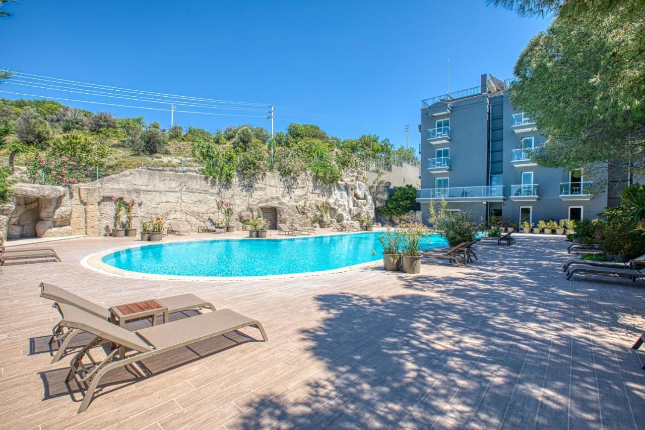 Aegean Apartments - Cesme Bagian luar foto